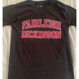 Fairleigh Dickinson university tee!! Size small: Fits true to size